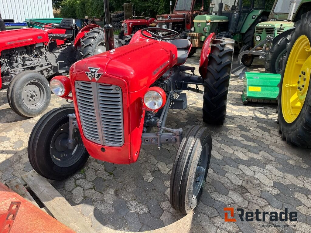 Traktor Massey Ferguson 35 - Traktor: gambar 1 Traktor Massey Ferguson 35 - Traktor: gambar 1