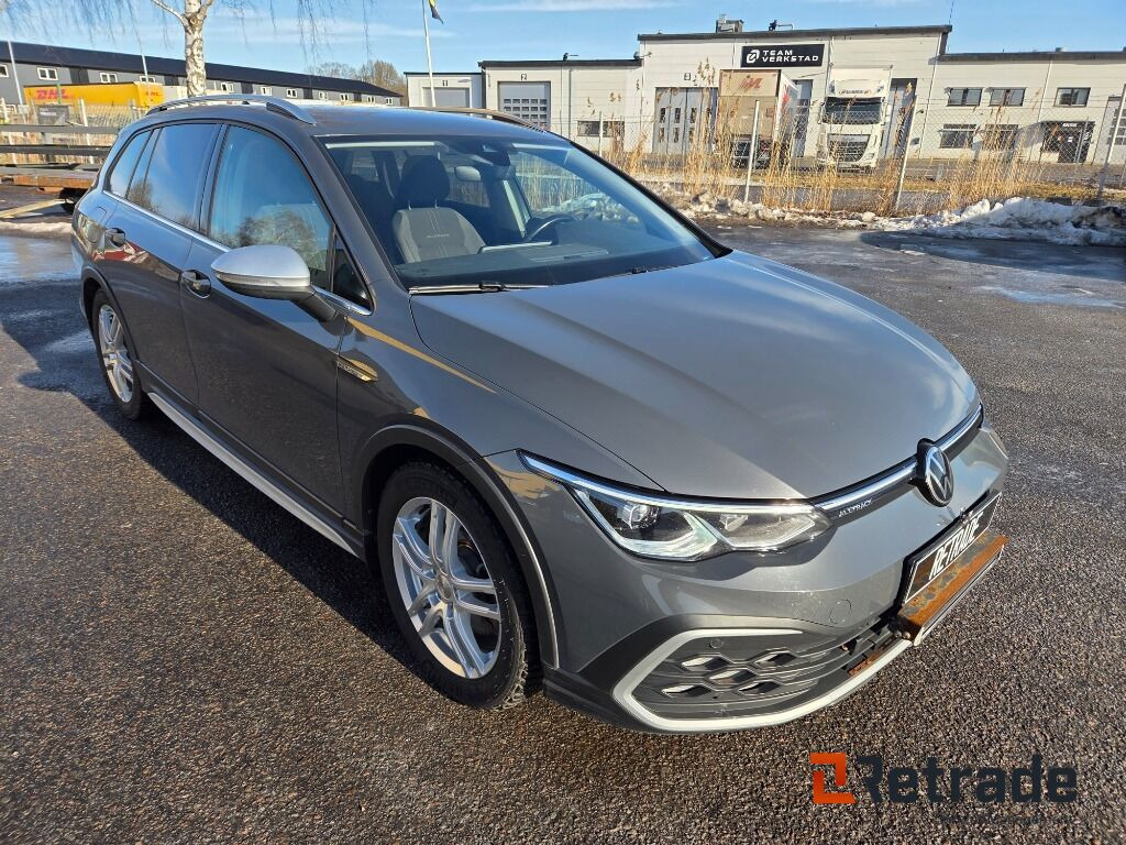Volkswagen Golf XIII Sportcombi Alltrack - Mobil: gambar 3 Volkswagen Golf XIII Sportcombi Alltrack - Mobil: gambar 3