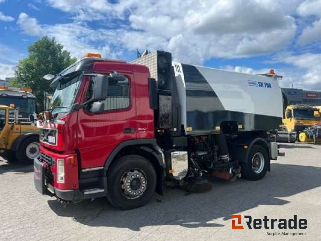 Volvo FE 300 Feiebil / Kombibil med Tipp og Brøyteoppsett - Penyapu jalan: gambar 1 Volvo FE 300 Feiebil / Kombibil med Tipp og Brøyteoppsett - Penyapu jalan: gambar 1