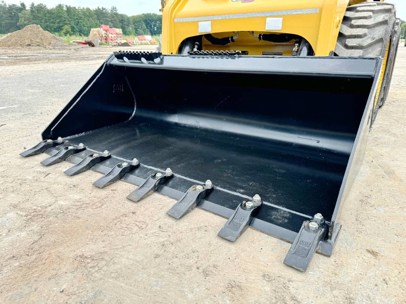 Skid steer baru Cat 216B3 - New / Unused / Extra Hydraulic: gambar 11