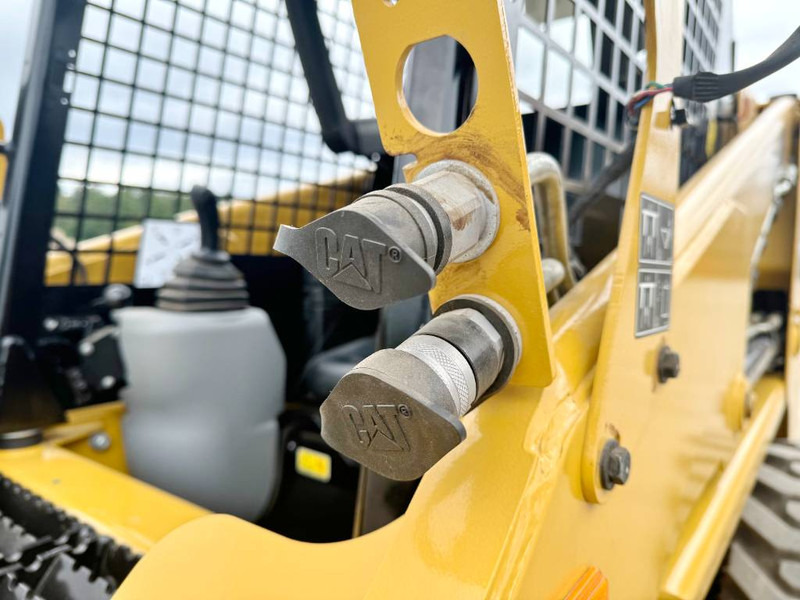 Skid steer baru Cat 216B3 - New / Unused / Extra Hydraulic: gambar 10