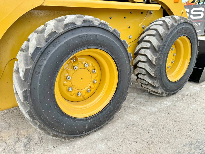 Skid steer baru Cat 216B3 - New / Unused / Extra Hydraulic: gambar 14