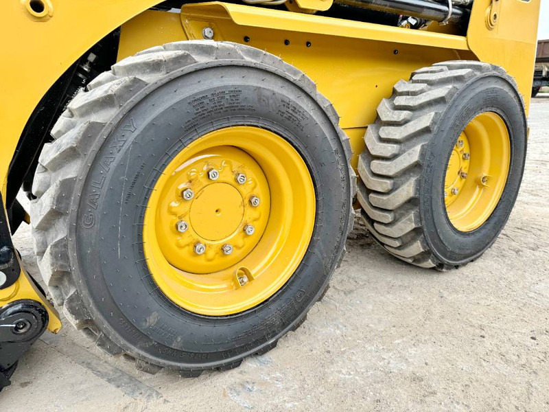 Skid steer baru Cat 216B3 - New / Unused / Extra Hydraulic: gambar 13