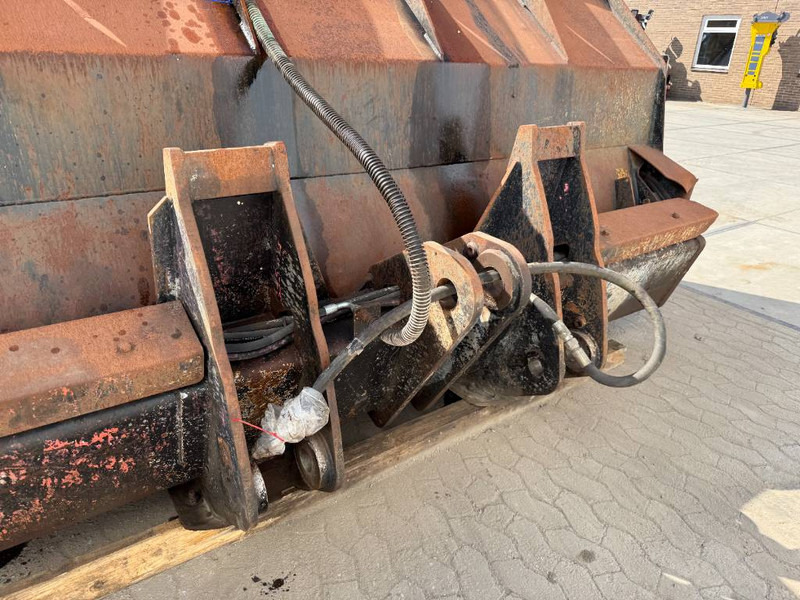 Ember untuk Peralatan konstruksi Cat 950M 966M - (Ulrich) High-Tip Bucket / 6.5m³: gambar 8