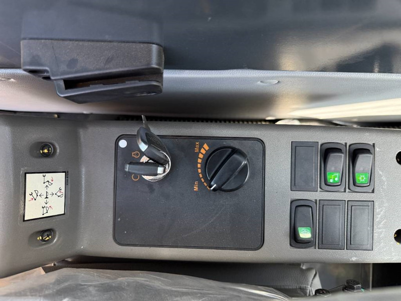 Ekskavator perayap baru Hyundai R210 *2025 Model* - New / Unused / Hammer Lines: gambar 10 Ekskavator perayap baru Hyundai R210 *2025 Model* - New / Unused / Hammer Lines: gambar 10