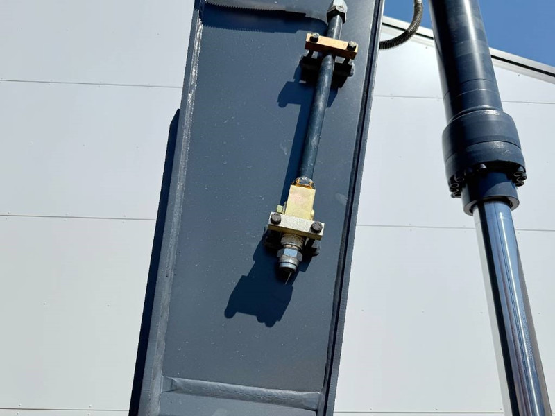 Ekskavator perayap baru Hyundai R210 *2025 Model* - New / Unused / Hammer Lines: gambar 13 Ekskavator perayap baru Hyundai R210 *2025 Model* - New / Unused / Hammer Lines: gambar 13