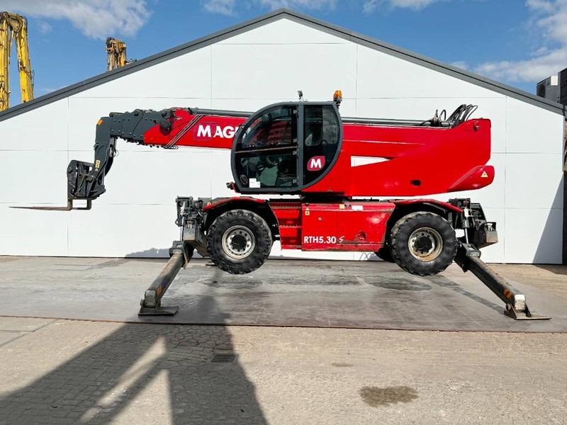 MAGNI RTH5.30 - Remote Control / 4x4x4 / Airco - Telehandler: gambar 2 MAGNI RTH5.30 - Remote Control / 4x4x4 / Airco - Telehandler: gambar 2