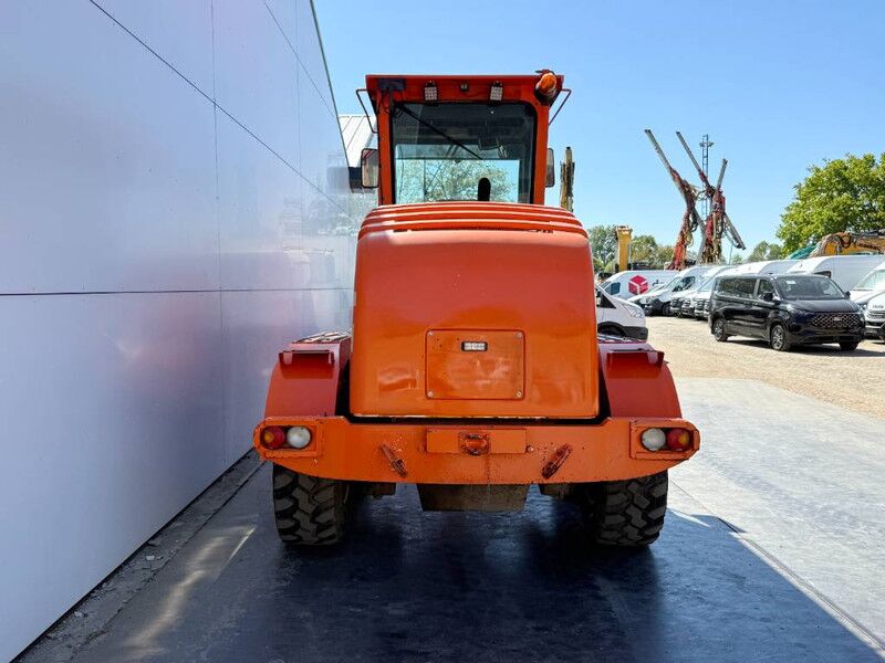 New Holland F106.6A - CE / German Machine / Only 8800 Hours - Grader: gambar 3 New Holland F106.6A - CE / German Machine / Only 8800 Hours - Grader: gambar 3