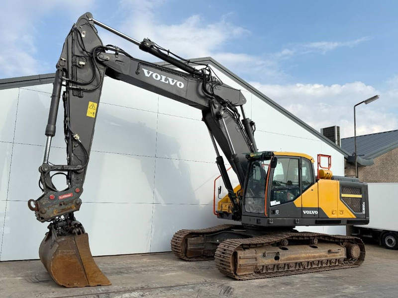 Volvo EC300ENL - Oilquick / Triple Boom / Tilting Bucket - Ekskavator perayap: gambar 2 Volvo EC300ENL - Oilquick / Triple Boom / Tilting Bucket - Ekskavator perayap: gambar 2