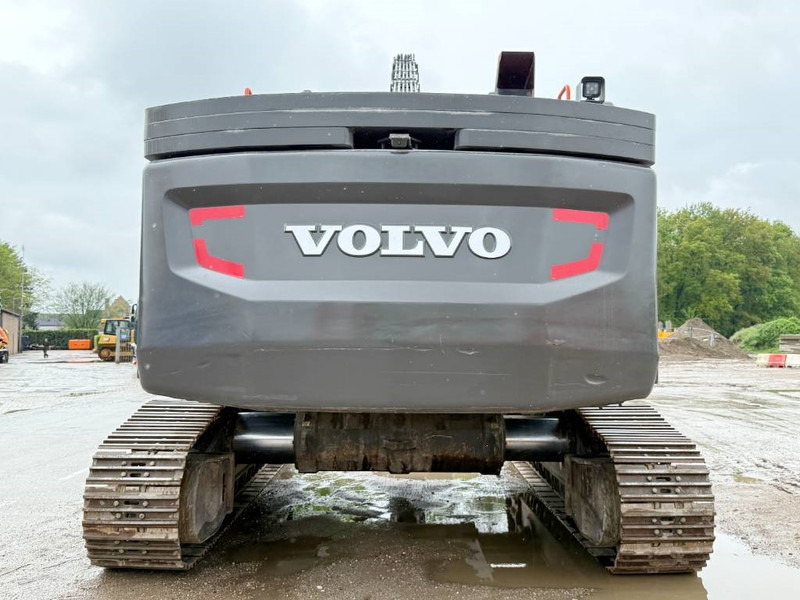 Volvo EC380EHR UHD - 24m / Hydr Undercarriage / Oilquick - Ekskavator perayap: gambar 3 Volvo EC380EHR UHD - 24m / Hydr Undercarriage / Oilquick - Ekskavator perayap: gambar 3