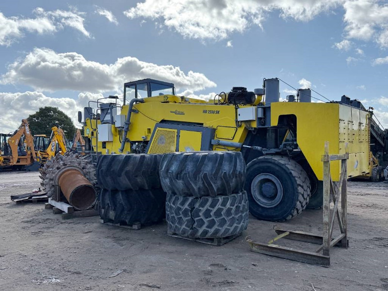 Wirtgen WR2500SK - Dutch Machine / Extra Miller and Tires - Mesin aspal: gambar 3 Wirtgen WR2500SK - Dutch Machine / Extra Miller and Tires - Mesin aspal: gambar 3