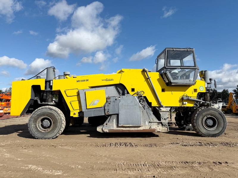 Wirtgen WR2500SK - Dutch Machine / Extra Miller and Tires - Mesin aspal: gambar 5 Wirtgen WR2500SK - Dutch Machine / Extra Miller and Tires - Mesin aspal: gambar 5