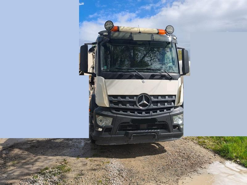 Mercedes Actros 3243 - Truk pompa mixer: gambar 1 Mercedes Actros 3243 - Truk pompa mixer: gambar 1