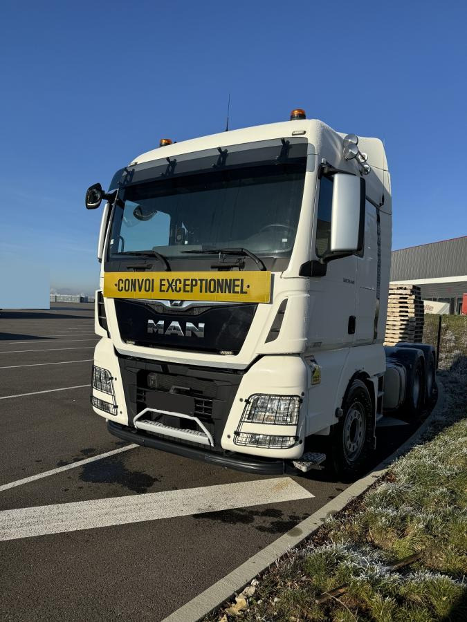 MAN TGX 33.640 - Tractor head: gambar 1 MAN TGX 33.640 - Tractor head: gambar 1