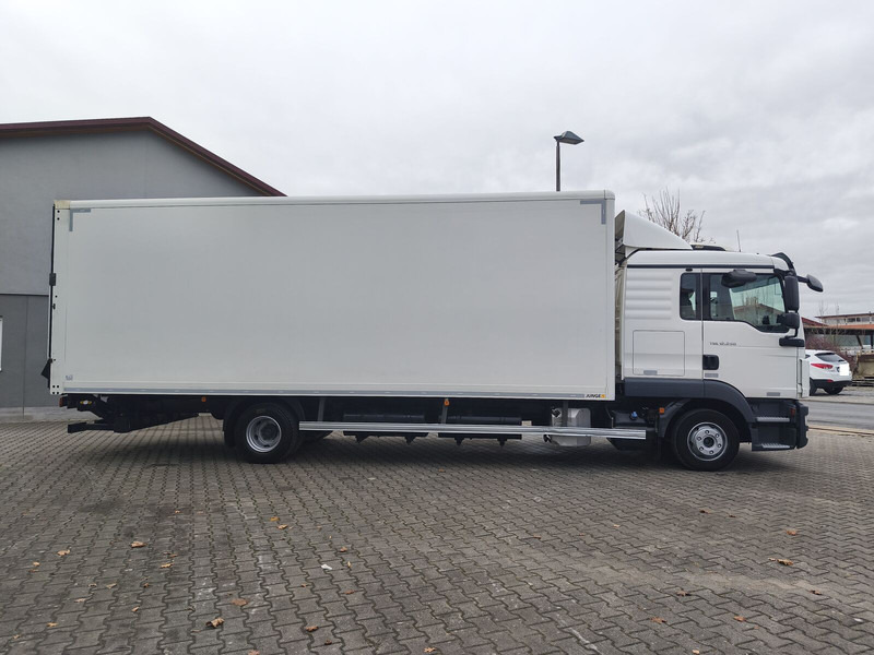 MAN TGL 12.250 Koffer Euro 6 4x2 LBW AHK (33) - Truk box: gambar 4 MAN TGL 12.250 Koffer Euro 6 4x2 LBW AHK (33) - Truk box: gambar 4