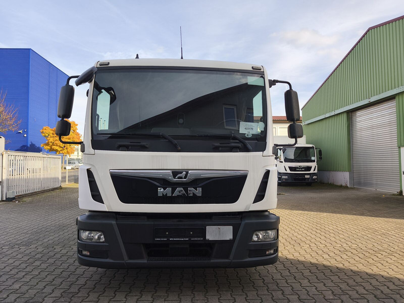 MAN TGL 8.190 Koffer gFH AHK LBW Euro 6 4x2 (11) TÜV NEU - Truk box: gambar 3 MAN TGL 8.190 Koffer gFH AHK LBW Euro 6 4x2 (11) TÜV NEU - Truk box: gambar 3
