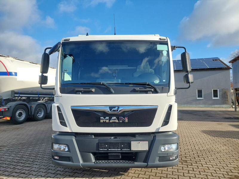 MAN TGL 8.190 L gFH Koffer LBW AHK (25) TÜV NEU - Truk box: gambar 3 MAN TGL 8.190 L gFH Koffer LBW AHK (25) TÜV NEU - Truk box: gambar 3