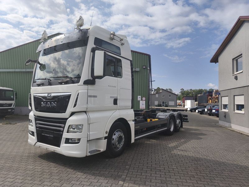 MAN TGX 26.460 BDF Euro 6 6x2 - Truk sasis: gambar 1 MAN TGX 26.460 BDF Euro 6 6x2 - Truk sasis: gambar 1