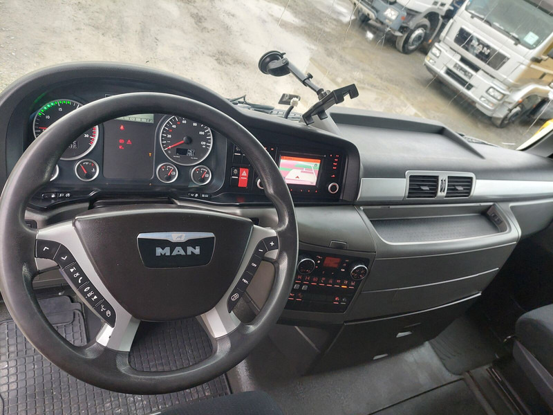 Leasing MAN TGX 35.440 Silo Euro 6 8x4 Lift+Lenk Klima (5) MAN TGX 35.440 Silo Euro 6 8x4 Lift+Lenk Klima (5): gambar 17