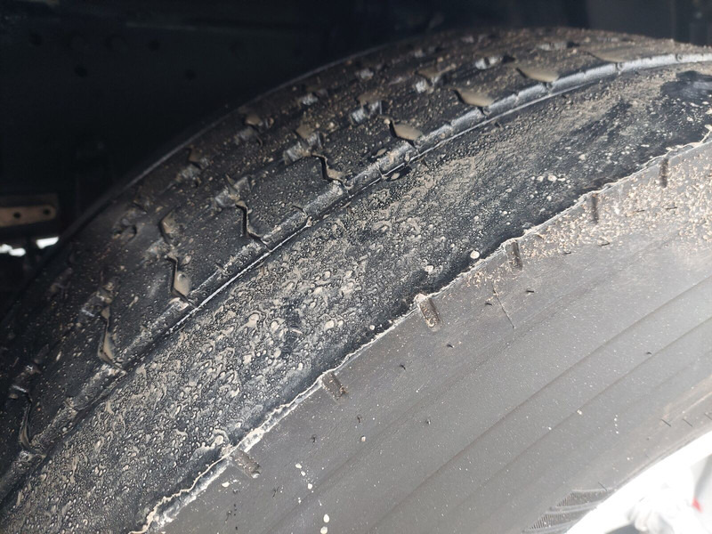 Leasing MAN TGX 35.440 Silo Euro 6 8x4 Lift+Lenk Klima (5) MAN TGX 35.440 Silo Euro 6 8x4 Lift+Lenk Klima (5): gambar 13