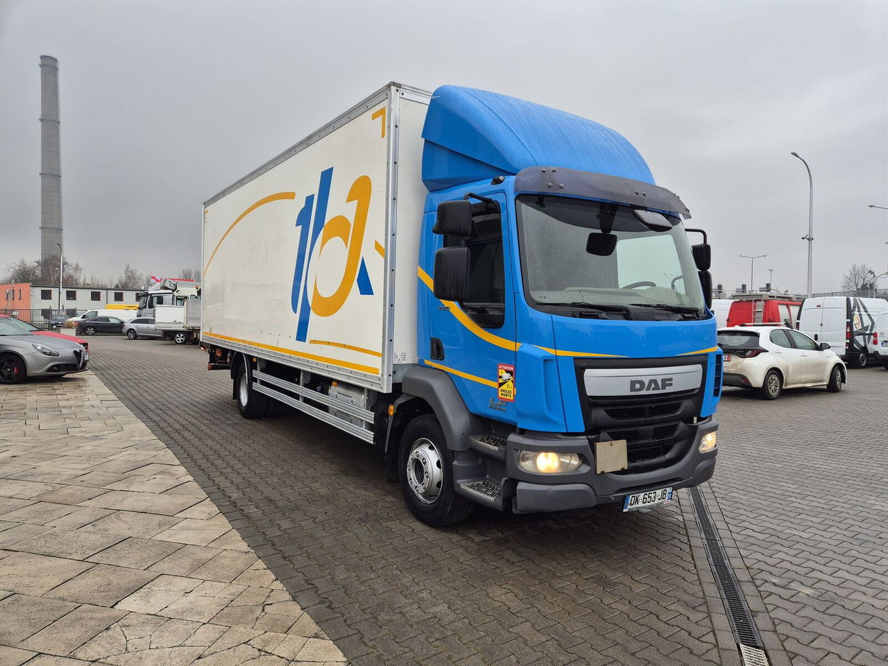 DAF LF 220 - Truk box: gambar 5 DAF LF 220 - Truk box: gambar 5