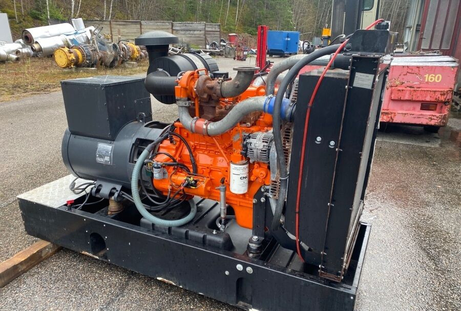 Diversen ECP34 2S4 - Iveco Engine,126kVA,New oils, filters, Mecc Alte ECP34 2S4 - Iveco Engine,126kVA,New oils, filters, Like New - Genset: gambar 2 Diversen ECP34 2S4 - Iveco Engine,126kVA,New oils, filters, Mecc Alte ECP34 2S4 - Iveco Engine,126kVA,New oils, filters, Like New - Genset: gambar 2