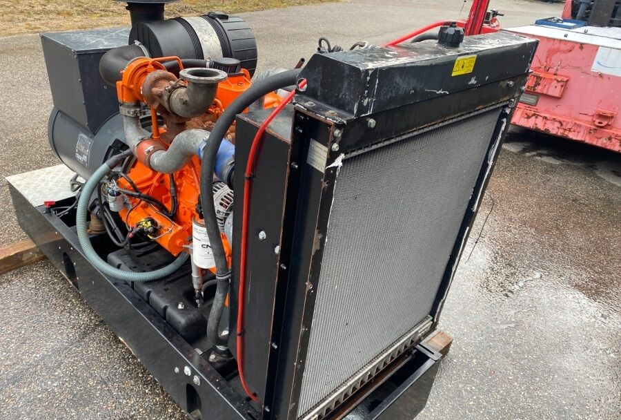 Diversen ECP34 2S4 - Iveco Engine,126kVA,New oils, filters, Mecc Alte ECP34 2S4 - Iveco Engine,126kVA,New oils, filters, Like New - Genset: gambar 5 Diversen ECP34 2S4 - Iveco Engine,126kVA,New oils, filters, Mecc Alte ECP34 2S4 - Iveco Engine,126kVA,New oils, filters, Like New - Genset: gambar 5