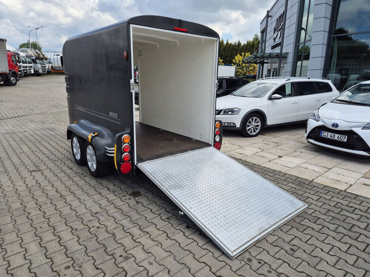 Trailer pengangkut kuda HUMBAUR Rexus 2000 / FOR Transporting 2 Horses, Ponies ANDBreedin: gambar 22