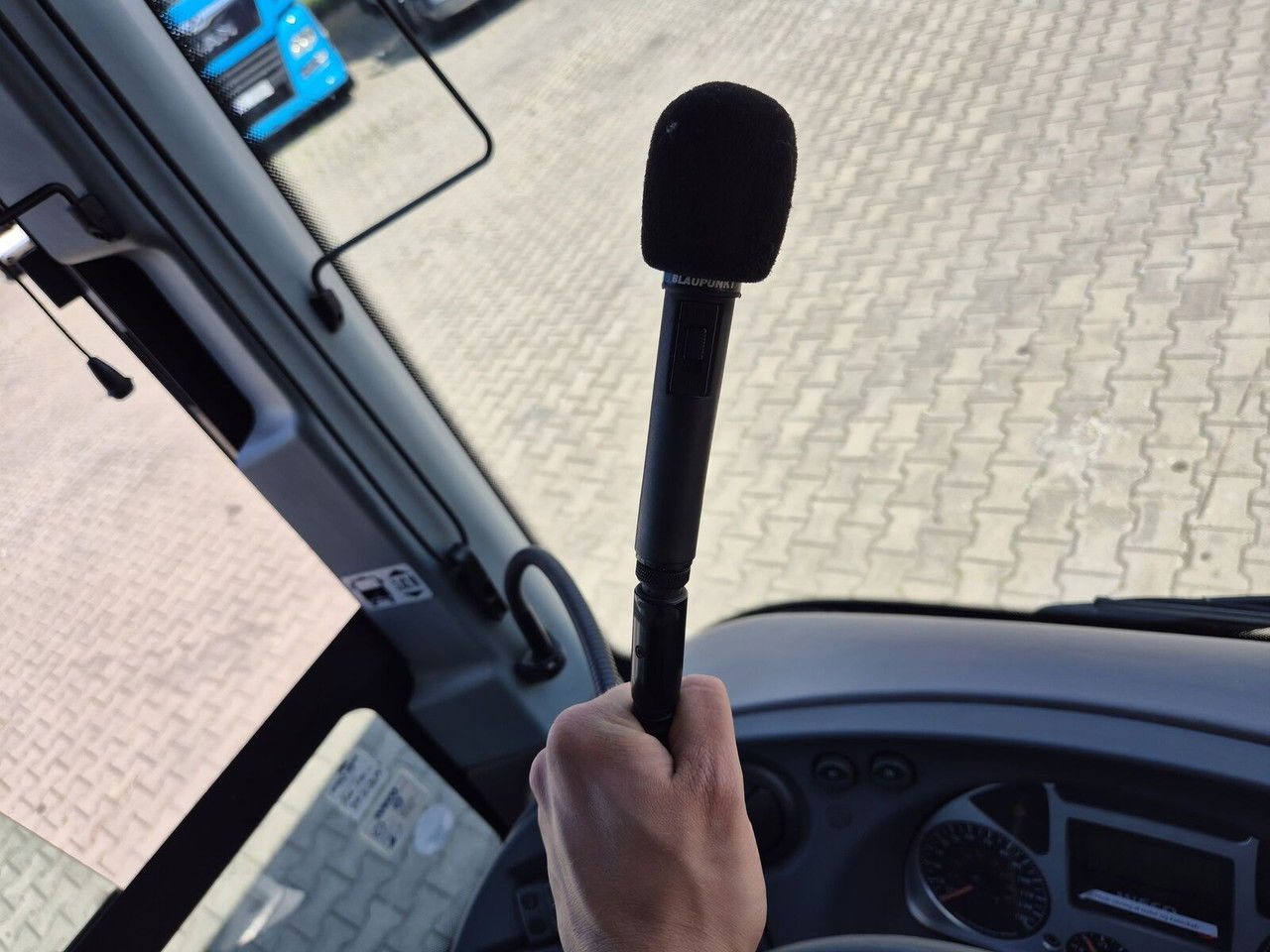 Bus pariwisata IRISBUS Iveco 330 KM / Solar Panels / NEW Equiped: gambar 26 Bus pariwisata IRISBUS Iveco 330 KM / Solar Panels / NEW Equiped: gambar 26