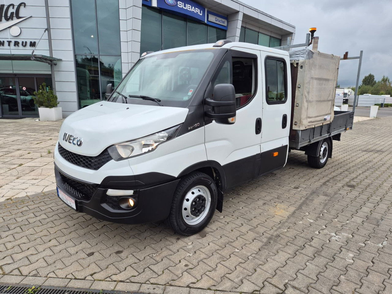 Iveco Daily 35 35S15 / Doka / 1 Owner / LOW KM / 7 Seats - Van flatbed: gambar 1 Iveco Daily 35 35S15 / Doka / 1 Owner / LOW KM / 7 Seats - Van flatbed: gambar 1