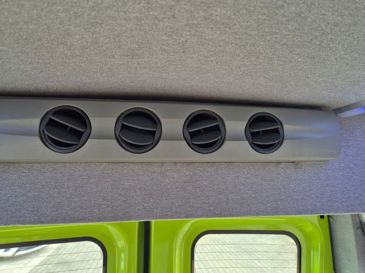 Bus mini, Van penumpang Iveco Daily 35S12 Hi-Matic / 10 Seats / Super Condition: gambar 26