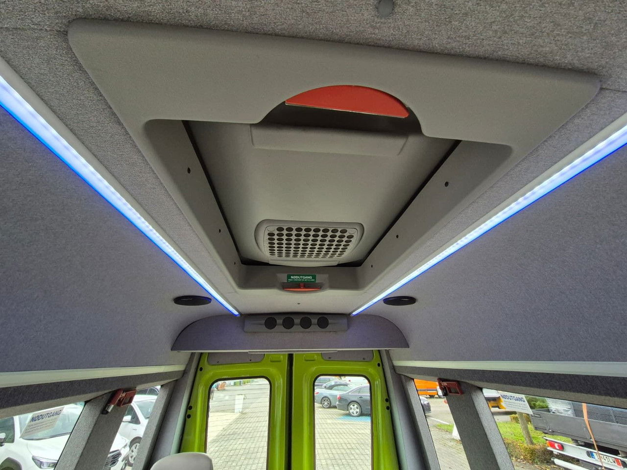 Bus mini, Van penumpang Iveco Daily 35S12 Hi-Matic / 10 Seats / Super Condition: gambar 25