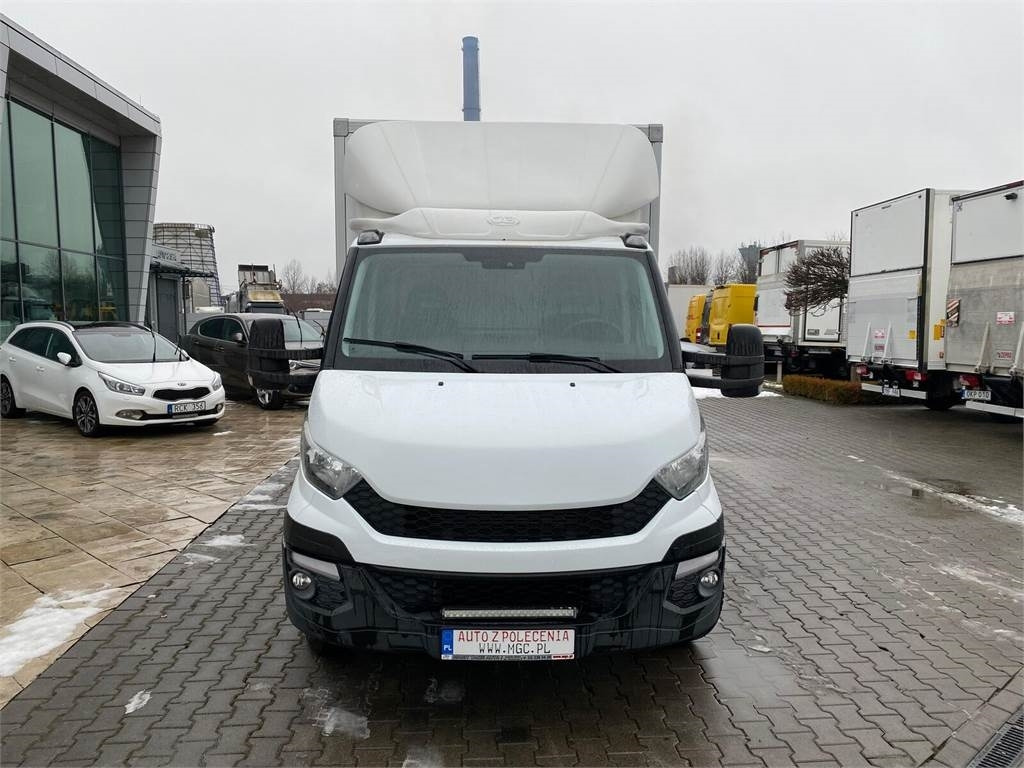 Iveco Daily 35S14 / 2X WEBASTO / NEW SERVICE / BAR LIFT - Truk berpendingin: gambar 3 Iveco Daily 35S14 / 2X WEBASTO / NEW SERVICE / BAR LIFT - Truk berpendingin: gambar 3
