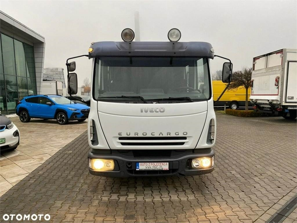 Iveco EuroCargo ML80E17 / HDS HMF / 1 OWNER / DOKA - Truk flatbed: gambar 3 Iveco EuroCargo ML80E17 / HDS HMF / 1 OWNER / DOKA - Truk flatbed: gambar 3