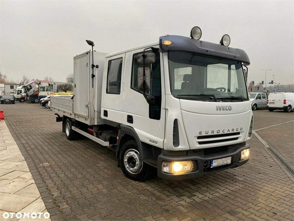 Iveco EuroCargo ML80E17 / HDS HMF / 1 OWNER / DOKA - Truk flatbed: gambar 4 Iveco EuroCargo ML80E17 / HDS HMF / 1 OWNER / DOKA - Truk flatbed: gambar 4