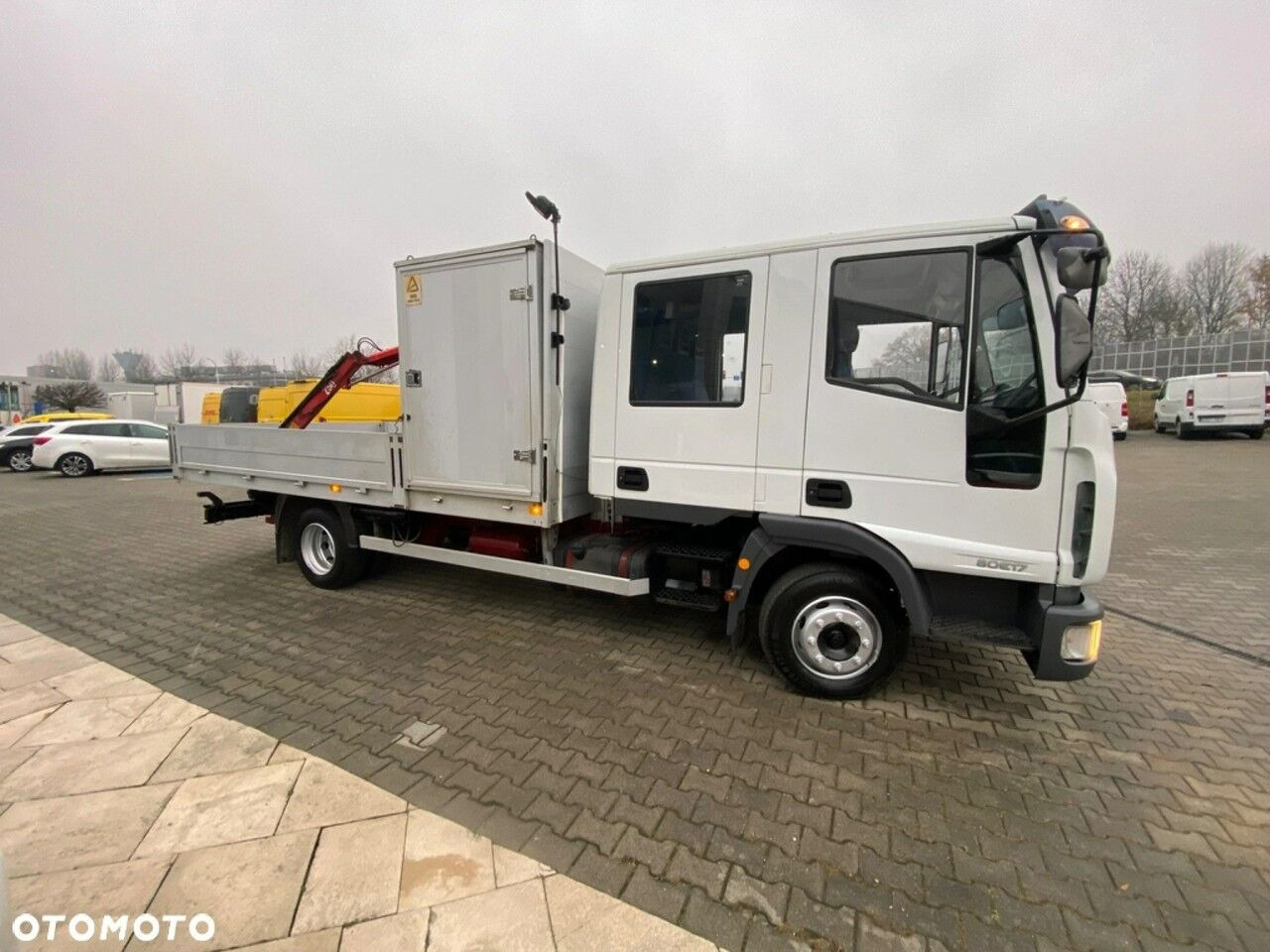 Iveco Eurocargo ML80E17 / HDS HMF / 1 Owner / Doka - Truk flatbed, Truk derek: gambar 2 Iveco Eurocargo ML80E17 / HDS HMF / 1 Owner / Doka - Truk flatbed, Truk derek: gambar 2