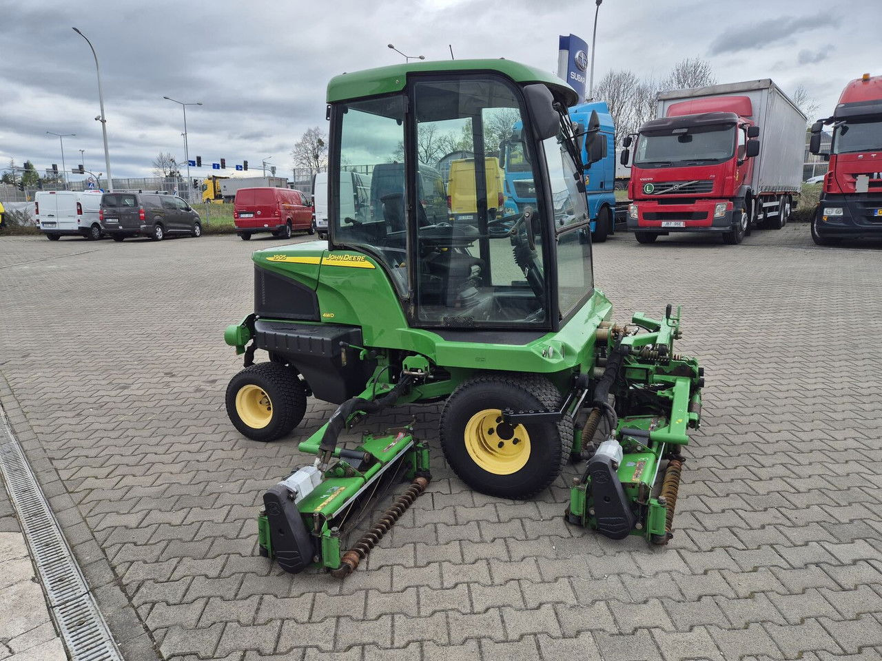 John Deere 1905 4WD / 2010 / Serviced / Cabin - Mesin pemotong rumput: gambar 5 John Deere 1905 4WD / 2010 / Serviced / Cabin - Mesin pemotong rumput: gambar 5