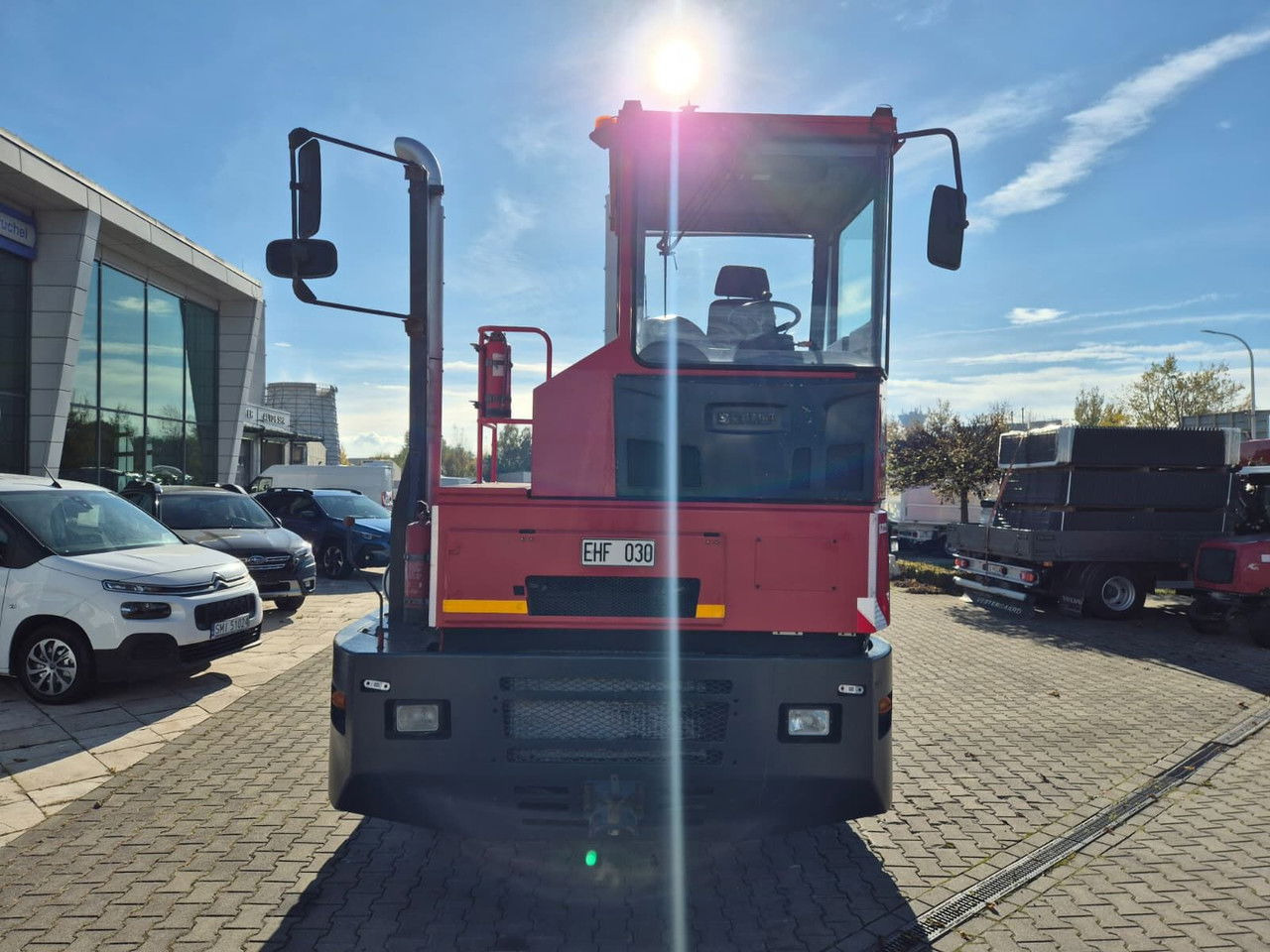 KALMAR TR618i - 4X4 - LIKE NEW! - Traktor terminal: gambar 5 KALMAR TR618i - 4X4 - LIKE NEW! - Traktor terminal: gambar 5