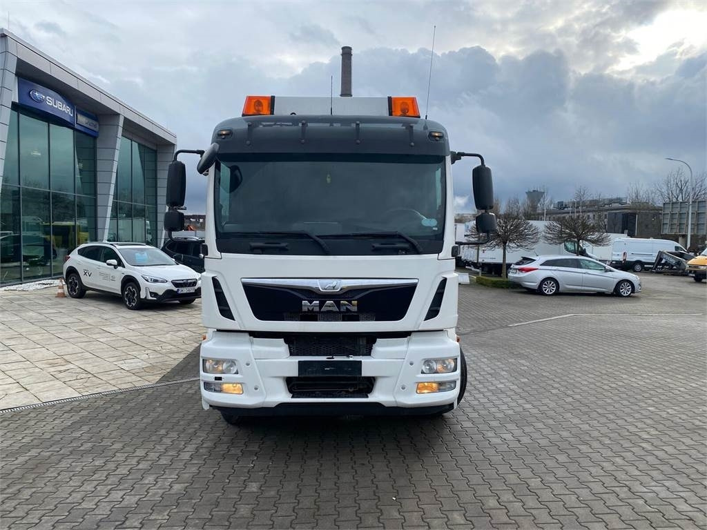 MAN TGM 26.340 / PERFECT CONDITION / 1 OWNER - Truk pengaduk beton: gambar 4 MAN TGM 26.340 / PERFECT CONDITION / 1 OWNER - Truk pengaduk beton: gambar 4