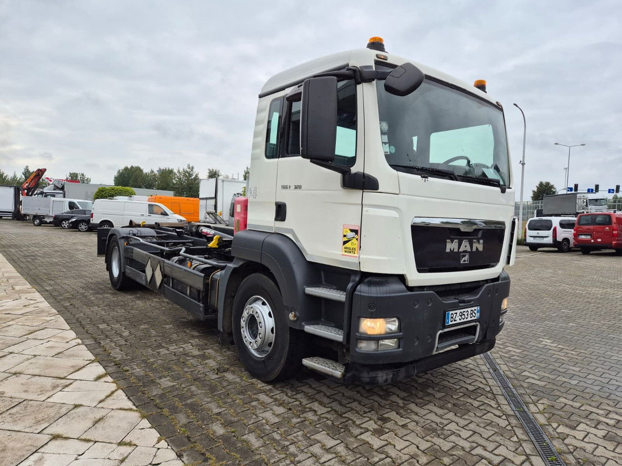 MAN TGS 18.320 Multilift - Pengangkut kontainer/ Container truck: gambar 4 MAN TGS 18.320 Multilift - Pengangkut kontainer/ Container truck: gambar 4