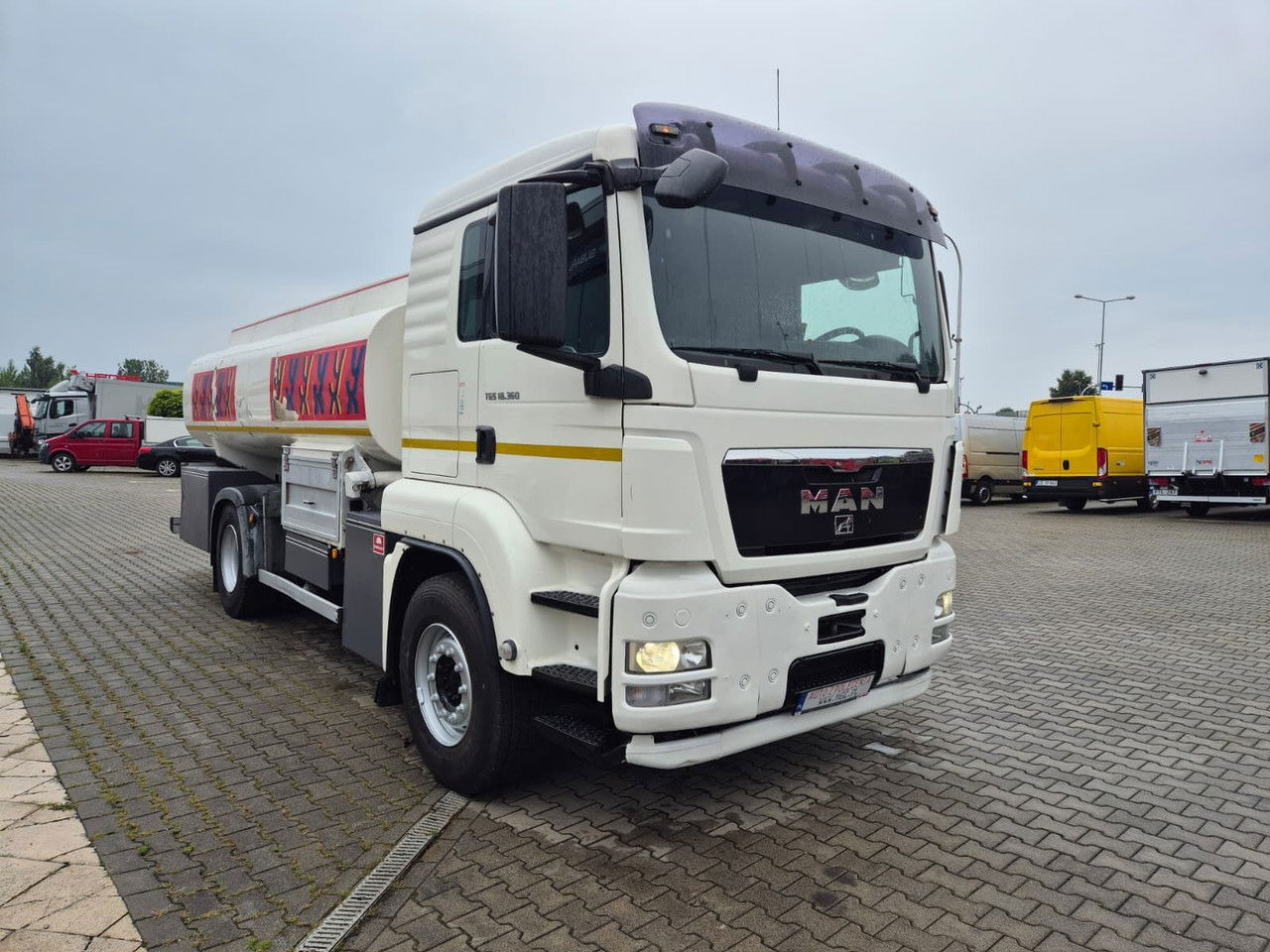 MAN TGS 18.360 OIL Transport / Good Condition - Truk tangki: gambar 5 MAN TGS 18.360 OIL Transport / Good Condition - Truk tangki: gambar 5