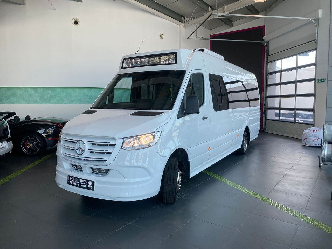 Mercedes-Benz Sprinter 517 - Bus mini, Van penumpang: gambar 2 Mercedes-Benz Sprinter 517 - Bus mini, Van penumpang: gambar 2