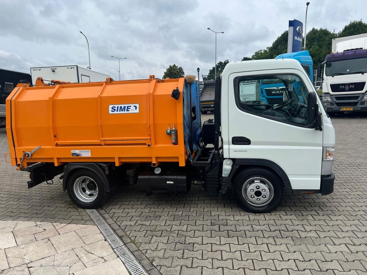 Mitsubishi Canter Fuso 3S13 AMT / Presscontainer / LOW KM / Super Condition - Truk sampah: gambar 3 Mitsubishi Canter Fuso 3S13 AMT / Presscontainer / LOW KM / Super Condition - Truk sampah: gambar 3
