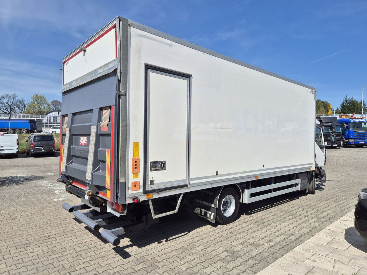 Renault D Gama 12.220 / LOW KM / Euro6 - Truk box: gambar 5 Renault D Gama 12.220 / LOW KM / Euro6 - Truk box: gambar 5