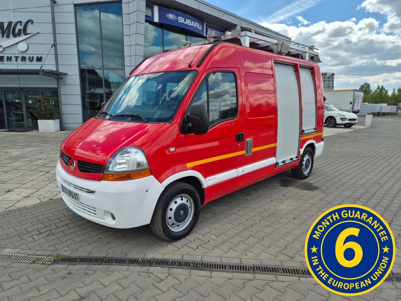 Renault Master 2.5 DCi 120KM / Serviced / LOW KM - Truk pemadam kebakaran: gambar 1 Renault Master 2.5 DCi 120KM / Serviced / LOW KM - Truk pemadam kebakaran: gambar 1