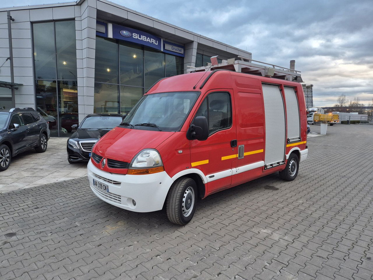 Renault Master 2.5 DCi / Only 25TKM / Like NEW / WE Have 3 THE Same Renault Master 2.5 DCi / Only 25TKM / Like NEW / WE Have 3 THE Same - Truk pemadam kebakaran: gambar 1 Renault Master 2.5 DCi / Only 25TKM / Like NEW / WE Have 3 THE Same Renault Master 2.5 DCi / Only 25TKM / Like NEW / WE Have 3 THE Same - Truk pemadam kebakaran: gambar 1