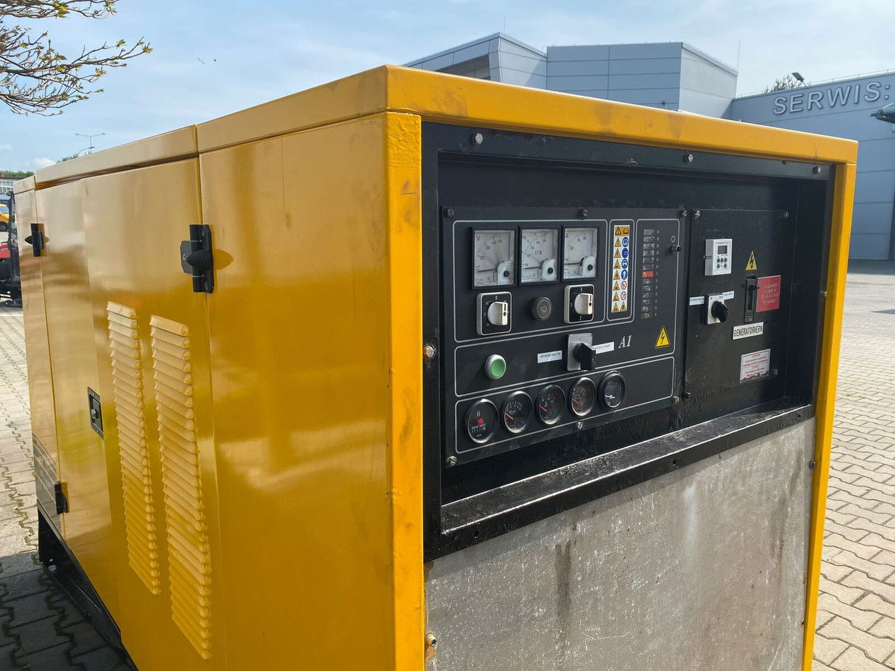 SDMO NS 60 W M, Silent generator 60kVA, 48KW NS 60 W M, Silent generator 60kVA, 48KW - Genset: gambar 1 SDMO NS 60 W M, Silent generator 60kVA, 48KW NS 60 W M, Silent generator 60kVA, 48KW - Genset: gambar 1