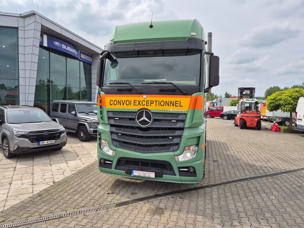 Mercedes-Benz Actros 4163 8X4 / 1 Owner / LOW KM / Super Condition - Tractor head: gambar 3 Mercedes-Benz Actros 4163 8X4 / 1 Owner / LOW KM / Super Condition - Tractor head: gambar 3