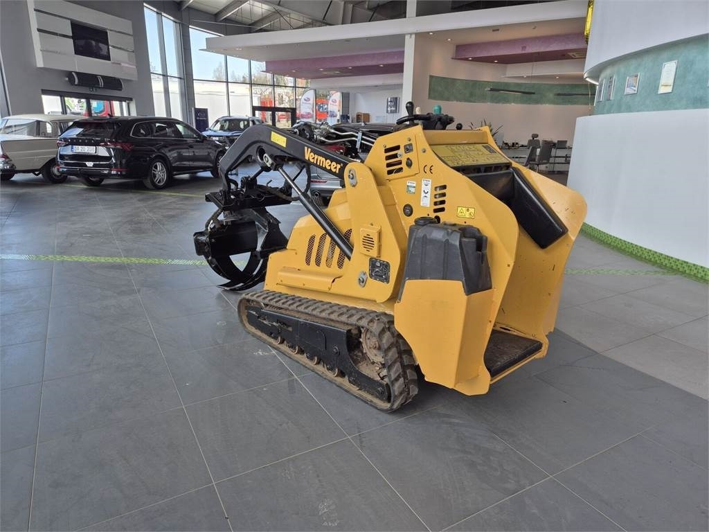Vermeer S725TX MINI SKID STEER / 5 ATTACHMENTS / FROM DEAL - Crawler loader: gambar 2 Vermeer S725TX MINI SKID STEER / 5 ATTACHMENTS / FROM DEAL - Crawler loader: gambar 2