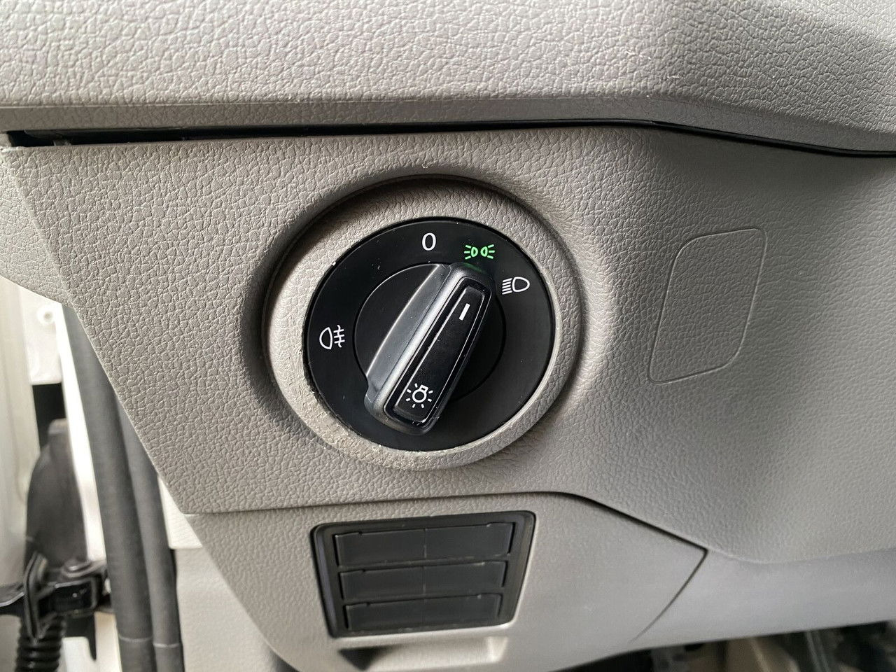 Van box Volkswagen Crafter 2.0 TDI 177HP / High Container / Lift 750KG / Super Cond: gambar 21